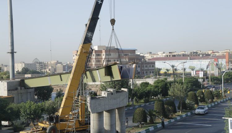 شهردار باقرشهر : بخش اول عرشه ضلع شرقی پل شهید جعفرزادگان نصب شد | انعکاس ری